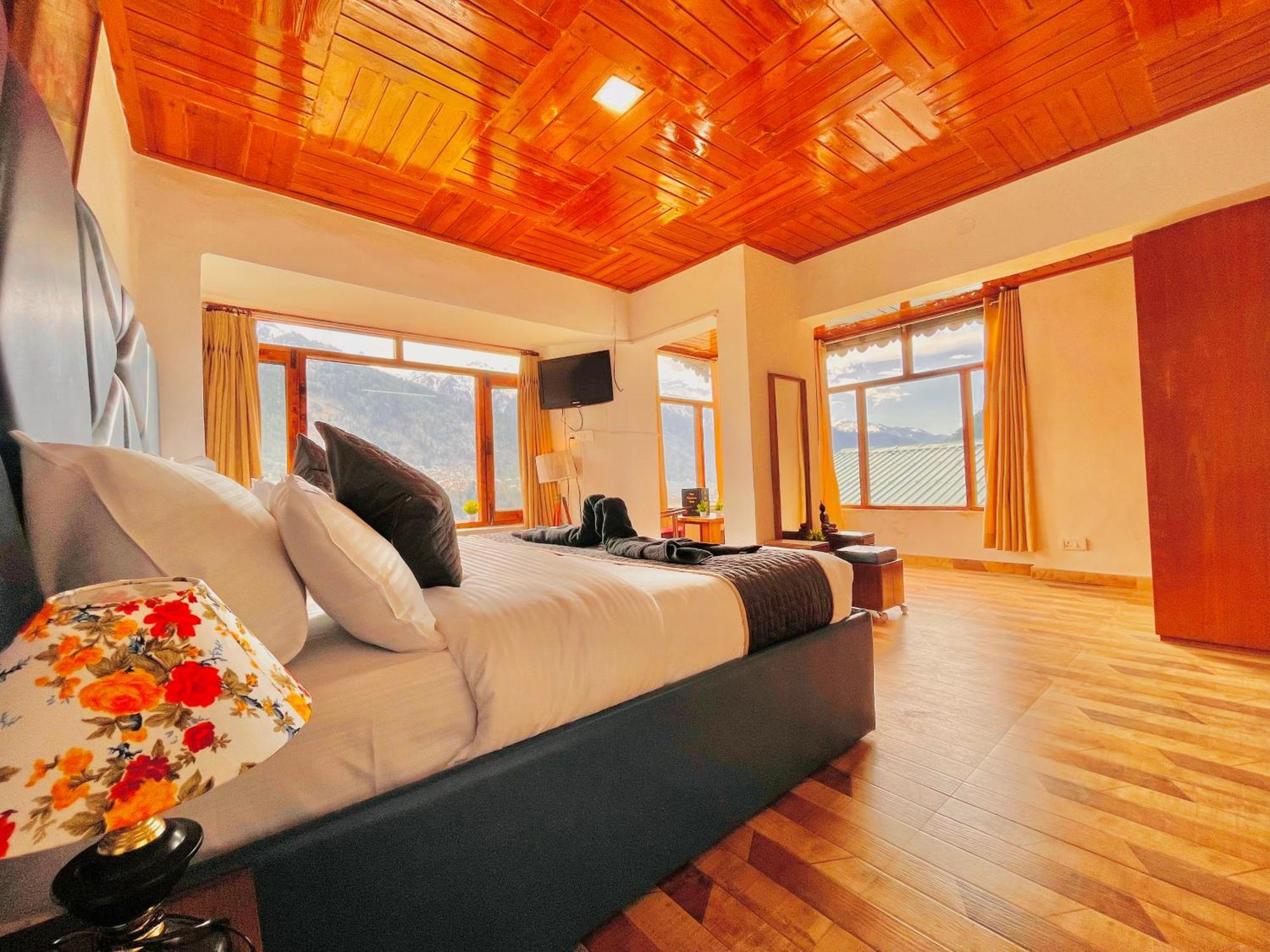 Himalayan Nomad Cottage, Manali ! All 2 Bedroom Independent Cottages ! Personal Lawn Every Cottage ! Parking ! Scenic Mountains View ! Spacious Rooms ! Zewnętrze zdjęcie