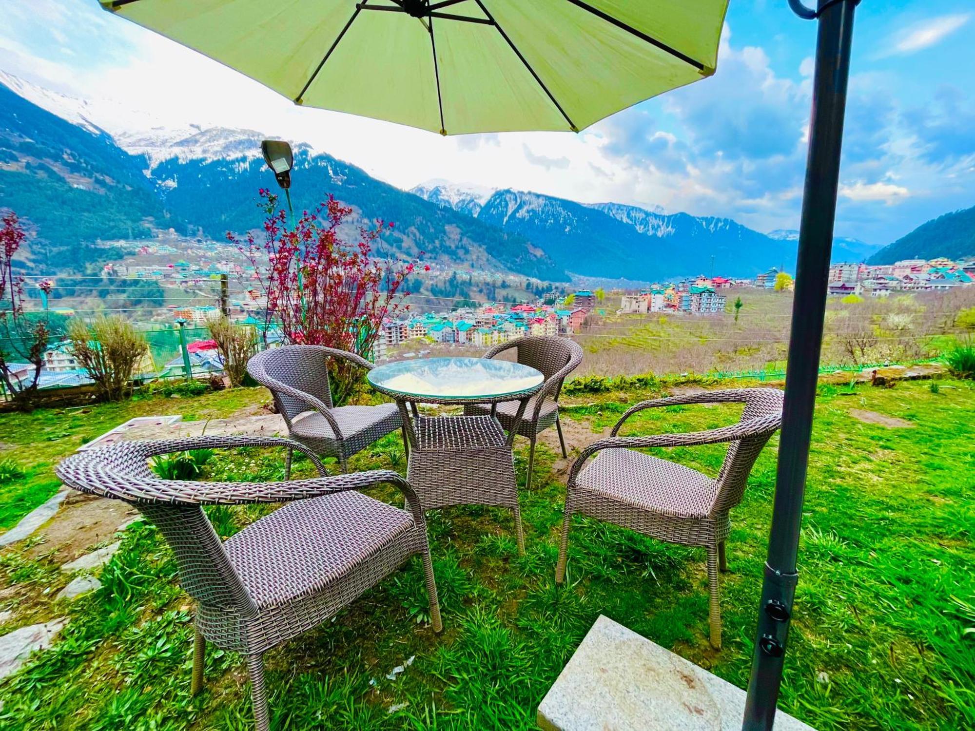 Himalayan Nomad Cottage, Manali ! All 2 Bedroom Independent Cottages ! Personal Lawn Every Cottage ! Parking ! Scenic Mountains View ! Spacious Rooms ! Zewnętrze zdjęcie