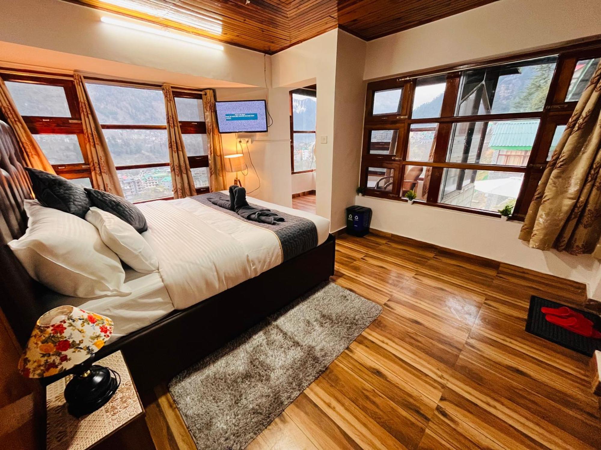 Himalayan Nomad Cottage, Manali ! All 2 Bedroom Independent Cottages ! Personal Lawn Every Cottage ! Parking ! Scenic Mountains View ! Spacious Rooms ! Zewnętrze zdjęcie