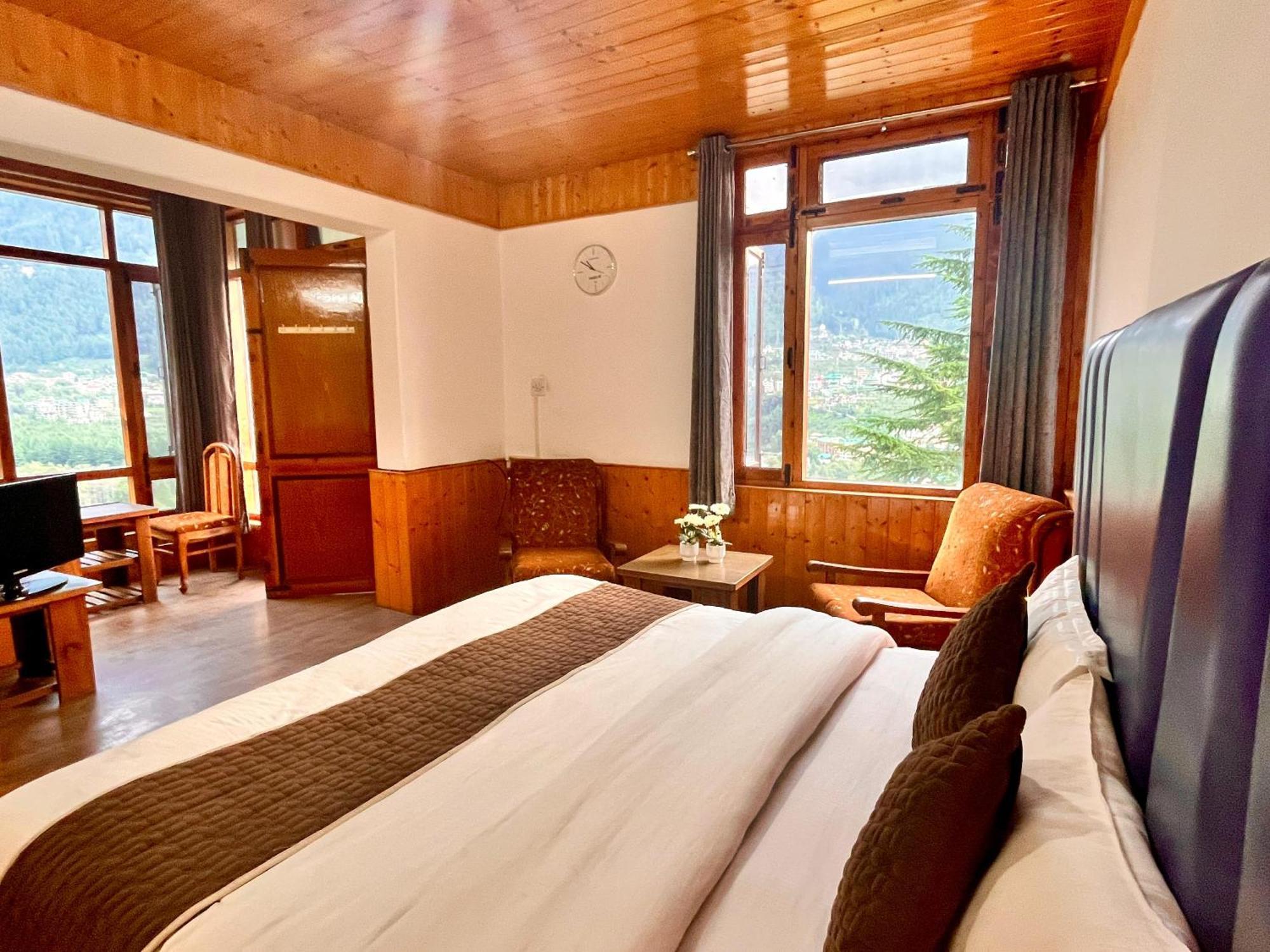 Himalayan Nomad Cottage, Manali ! All 2 Bedroom Independent Cottages ! Personal Lawn Every Cottage ! Parking ! Scenic Mountains View ! Spacious Rooms ! Zewnętrze zdjęcie