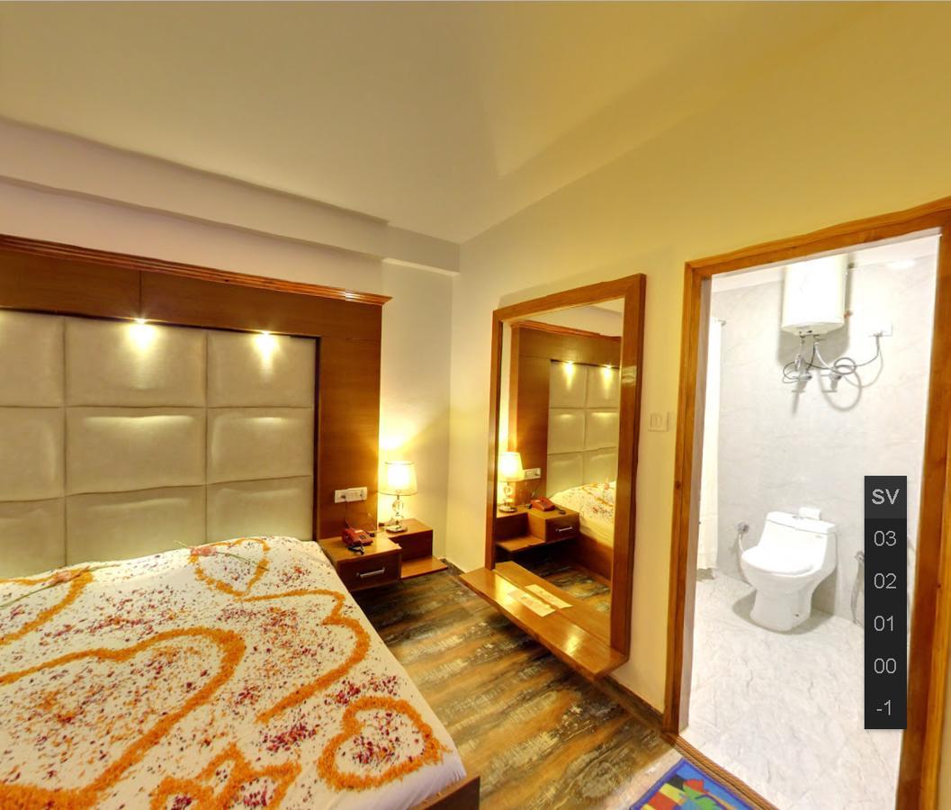 Himalayan Nomad Cottage, Manali ! All 2 Bedroom Independent Cottages ! Personal Lawn Every Cottage ! Parking ! Scenic Mountains View ! Spacious Rooms ! Zewnętrze zdjęcie