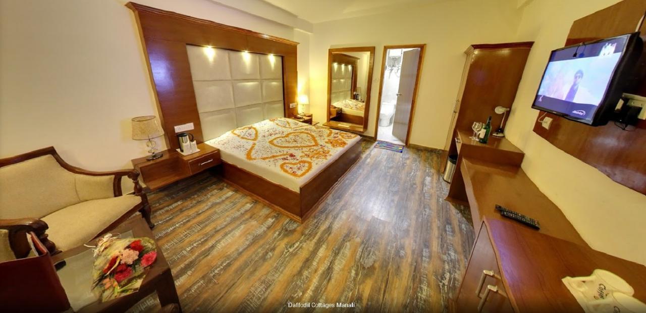 Himalayan Nomad Cottage, Manali ! All 2 Bedroom Independent Cottages ! Personal Lawn Every Cottage ! Parking ! Scenic Mountains View ! Spacious Rooms ! Zewnętrze zdjęcie